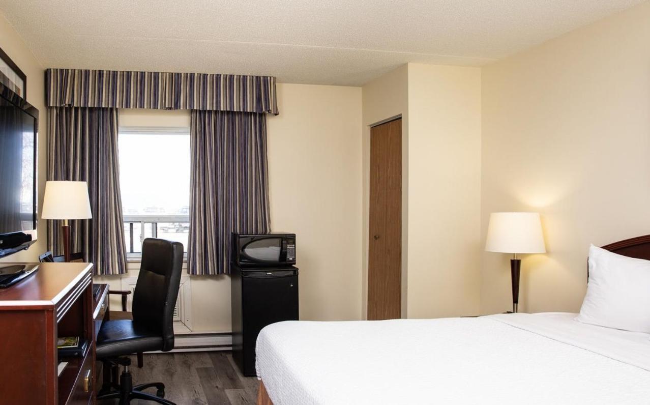 Travelodge By Wyndham Edmonton South Exterior photo